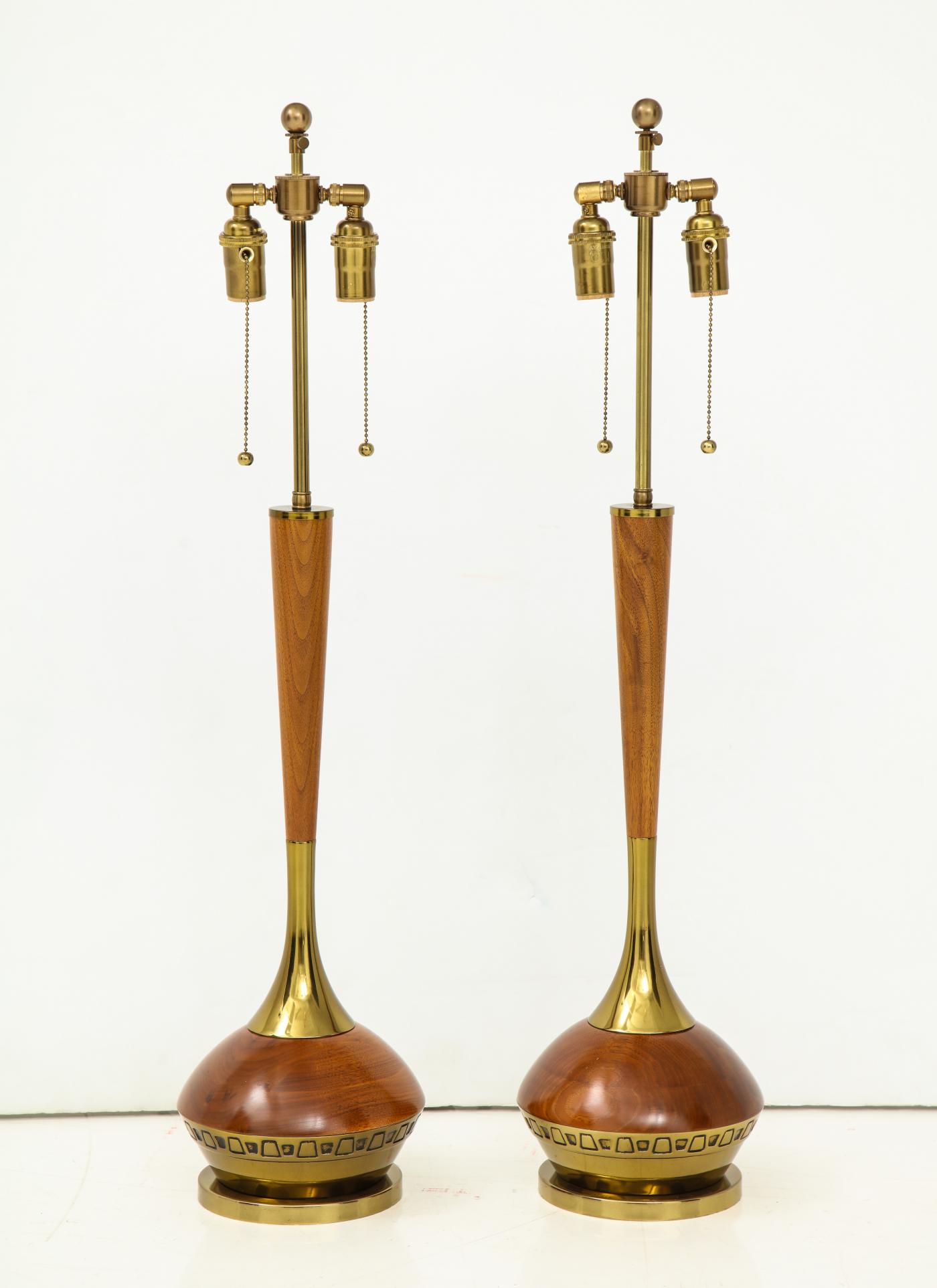 Pair of Mid Century Modern table lamps. By Laurel Lamp Company.