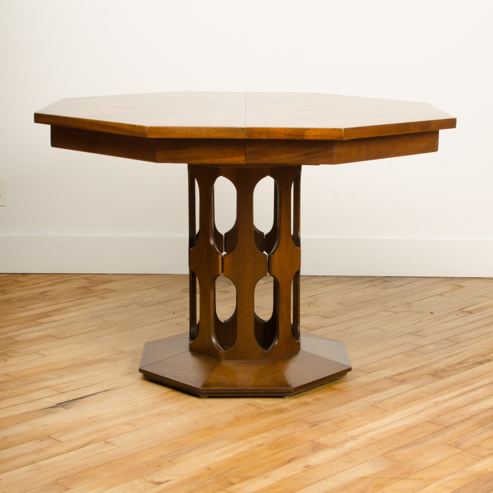 An American Walter Wabash dining table 