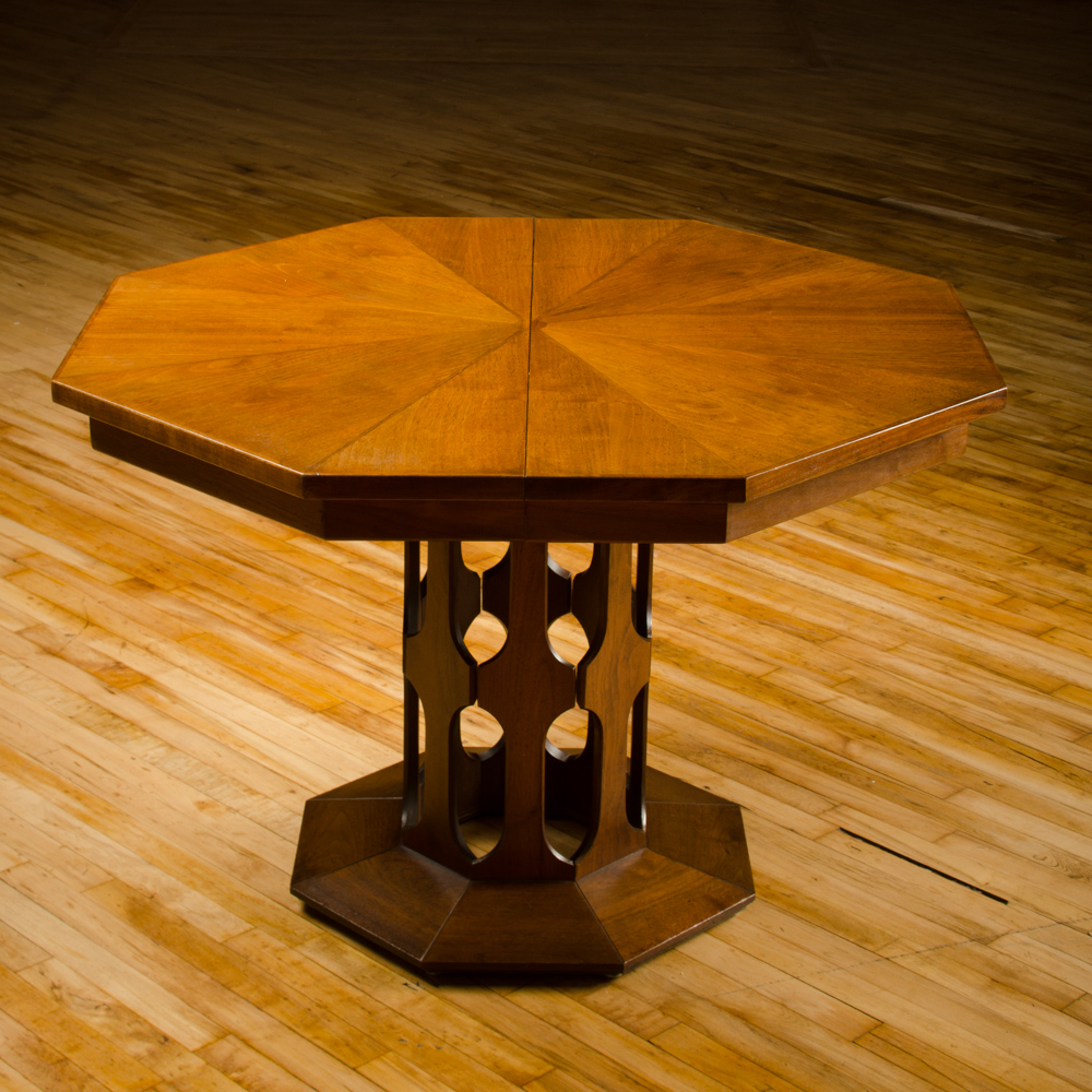 An American Walter Wabash dining table 