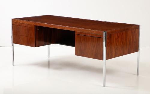 Mid Century Modern Desk. By Richard Schultz for Knoll International.